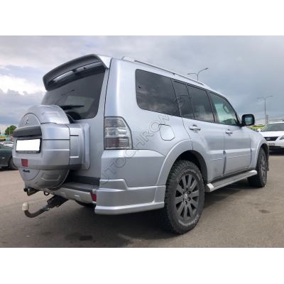 «Клыки» на задний бампер MITSUBISHI PAJERO 4