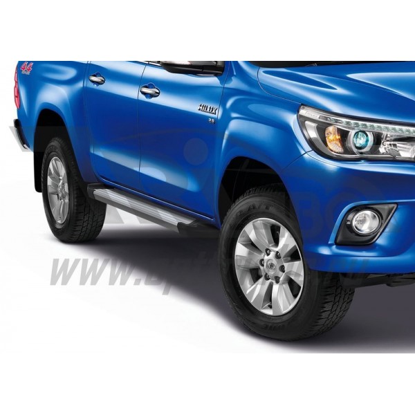 Подножки алюминиевые Toyota Hilux с 2015