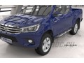 Пороги алюминиевые Toyota Hilux с 2015 (Corund Silver)