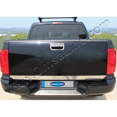 Накладка на нижнюю кромку крышки багажника Volkswagen Amarok c 2010