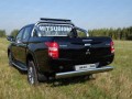 Защитная дуга кузова и заднего стекла со светодиодной фарой Mitsubishi L200 с 2015