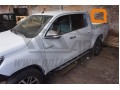 Пороги алюминиевые Toyota Hilux с 2015 (Corund Silver)