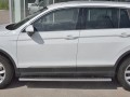 VOLKSWAGEN TIGUAN 2017- Пороги труба 120х60 овал с проступью VGO-002718