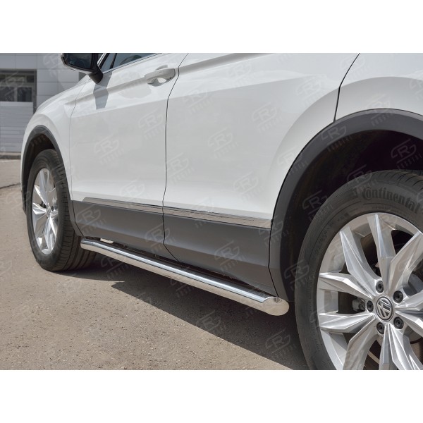 VOLKSWAGEN TIGUAN 2020- (кроме R-LINE) Пороги труба d63 секции (вариант 1) VGT-0035791