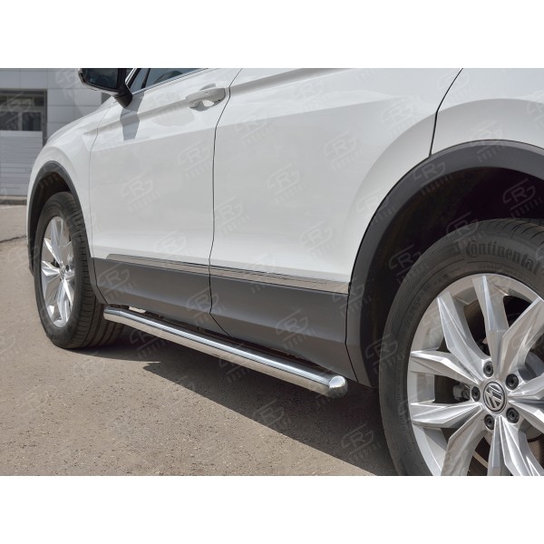 VOLKSWAGEN TIGUAN 2020- (кроме R-LINE) Пороги труба d63 секции (вариант 3) VGT-0035793