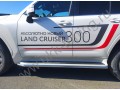 Боковые подножки Toyota Land Cruiser 300 с 2021 труба