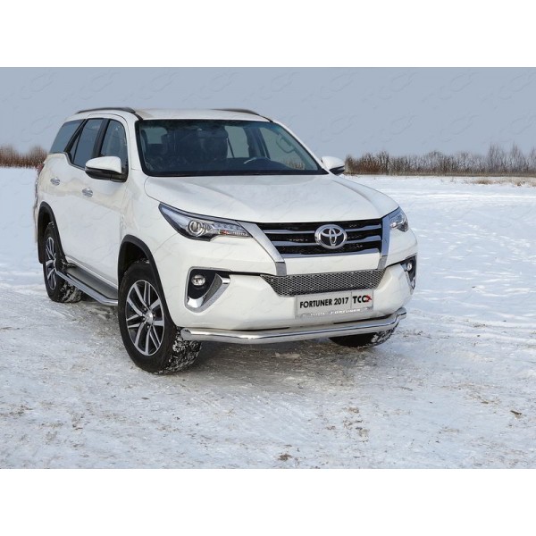 Решетка радиатора нижняя TOYOTA FORTUNER 2017-  лист