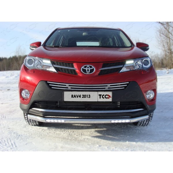 Защита переднего бампера Toyota RAV4 с 2013 (с ходовыми огнями)