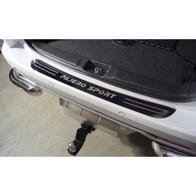 Накладка на задний бампер Mitsubishi Pajero Sport c 2021 (лист зеркальный надпись Pajero Sport )