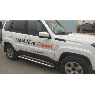 Боковые подножки Lada Niva Travel c 2021 с накладным листом
