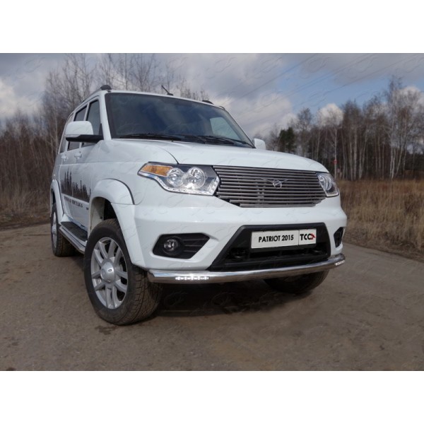 Защита переднего бампера UAZ Patriot с 2014 (с ходовыми огнями)