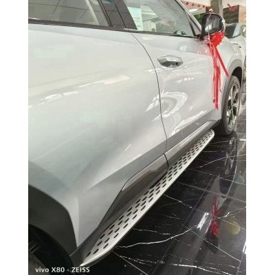 Боковые подножки Geely Atlas 2024, серебристые